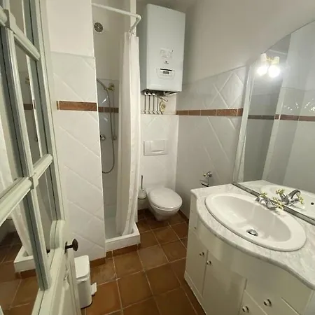 Pavillon Apartment *